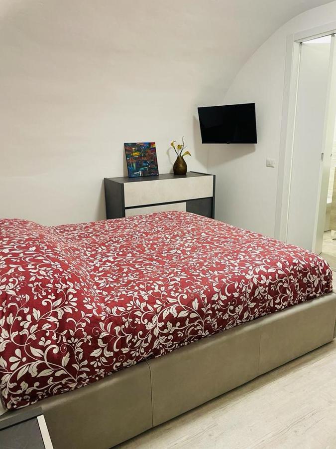 Living Center * Catania